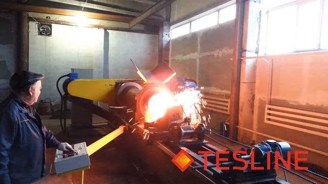 Индукционный нагрев трубы перед вальцовкой (закаткой) смотреть онлайн