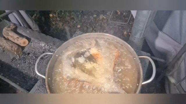 Камбала, обжаренная во фритюре. смотреть онлайн