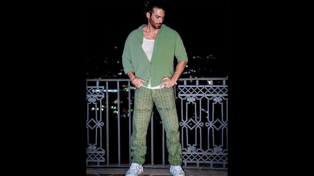 Can Yaman meet up with his EX girlfriend!!! смотреть онлайн