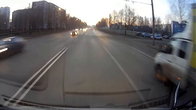 Рыбинск. Подрезал. с332тм76. смотреть онлайн