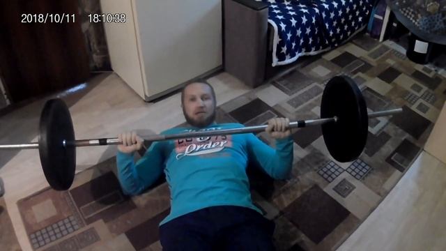 ЖИМ ШТАНГИ ЛЁЖА БЕЗ СКАМЬИ И БЕЗ СТРАХОВКИ смотреть онлайн