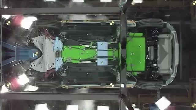 C30 Crash Test смотреть онлайн