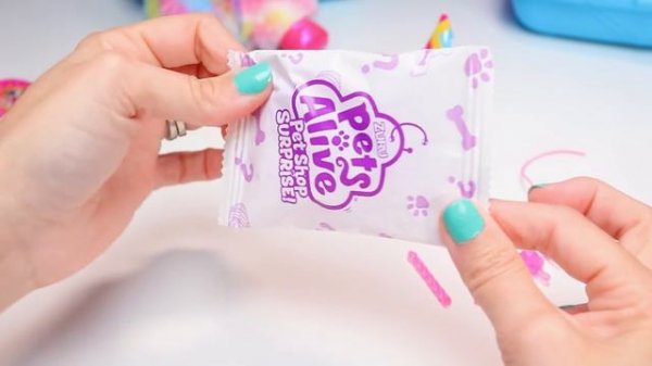 A Pet That TALKS BACK? - Zuru Pets Alive Pet Shop Surprise