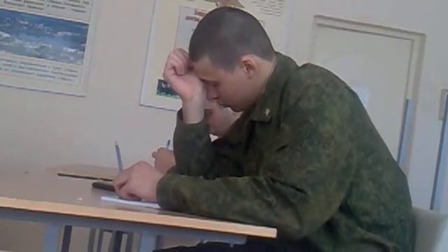 срочная служба. солдат засыпает на занятиях. как-же хочется спать ??? смотреть онлайн