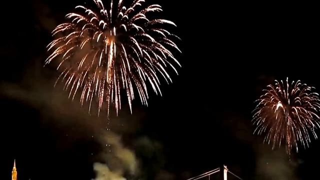 Салют на День святого Иштвана.Будапешт. смотреть онлайн