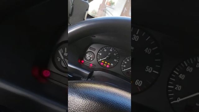 Opel Zafira A 2.0 DTI start engine смотреть онлайн