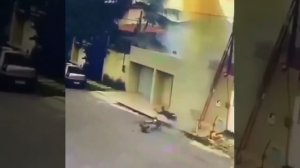 Как бьёт током человека