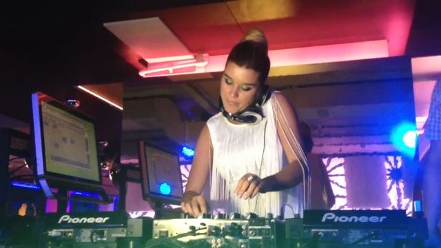 DJ SET Ксюши Бородиной на открытии POSH Lounge Cafe. Ижевск смотреть онлайн
