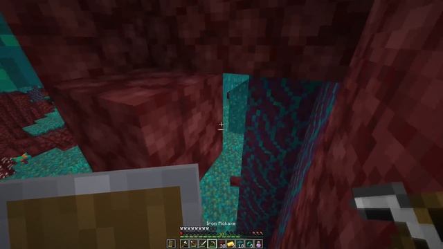 Minecraft Speedrunner VS 5 Hunters