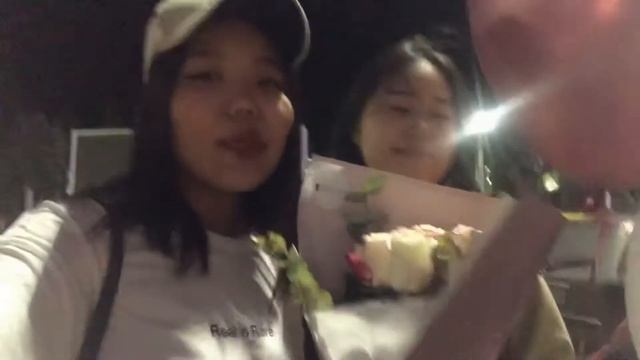 VLOG: Как мы опоздали на встречу с подругой в аэропорту? Впервые за долгое время встретились? смотреть онлайн