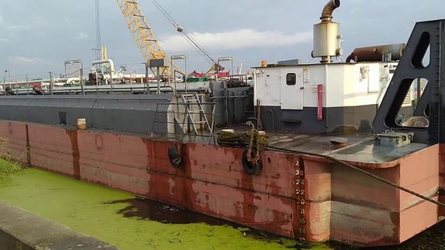 Небольшой Обзор малого рыбного траулера МРТ Локация ул Правая Набережная Калининград смотреть онлайн