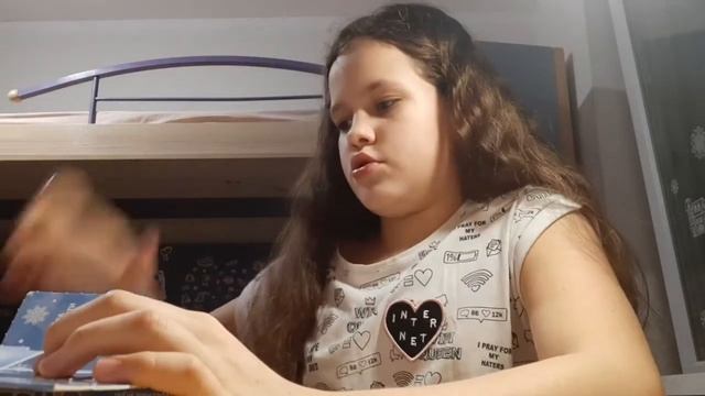 Новогодний подарок "Книга блогеров" обзор Ксюши Кузнецовой, 10 лет, г.Таганрог, Ростовской области смотреть онлайн