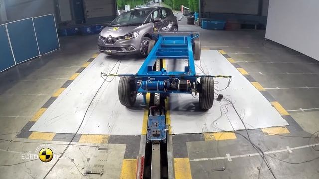 Euro NCAP - Crash Test of Renault Scenic 2016 смотреть онлайн