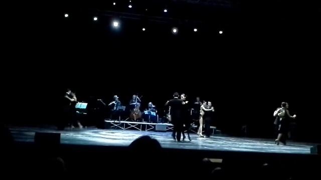 Miguel Angel Zotto e Daiana Guspero e compagnia Tango por Dos -Cumparsita- Roma 17.12.2013 смотреть онлайн