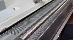 как вывязать v образный вырез горловины на вязальной машине  Часть 1