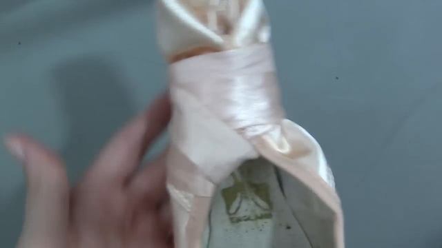 Pointe Shoe Tips & Tricks | Kathryn Morgan смотреть онлайн