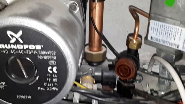 Ростёт давление в газовом котле Beretta, ищем причину.