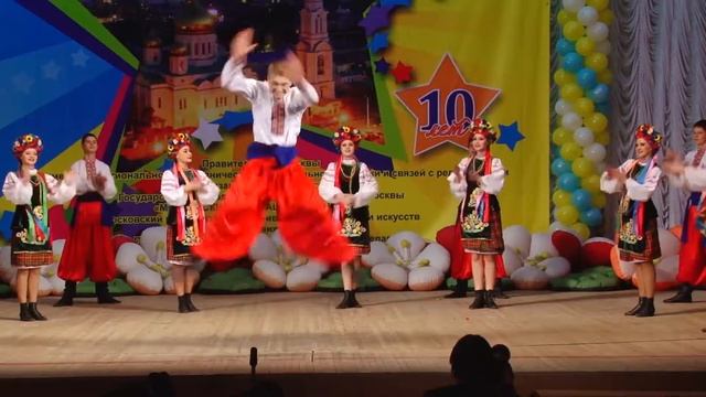 Народный ансамбль танца «Гуляй, россияне!» смотреть онлайн