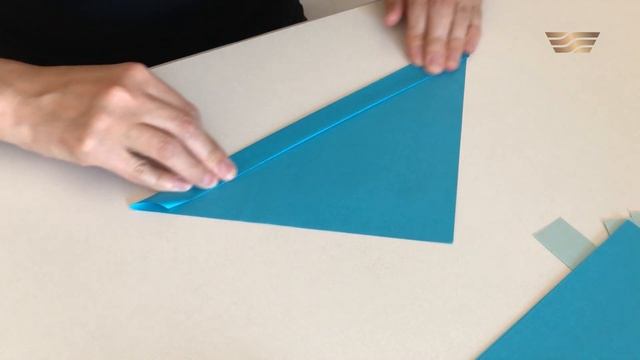 Лайфхак для детей Бумажный самолет своими руками. Замиры Жапар, мама-блогер. «Дочки сыночки» смотреть онлайн