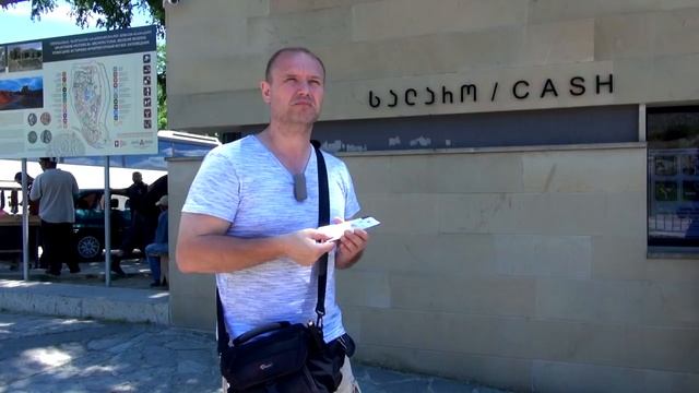 Сколько туристов в Грузии! Проверяю Свету на прочность. Приехали в Уплисцихе. Пещеры Уплисцихе смотреть онлайн