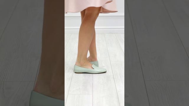 Венецианские лоферы цвета мяты из кожи без подкладки на венском каблуке IK74-152123