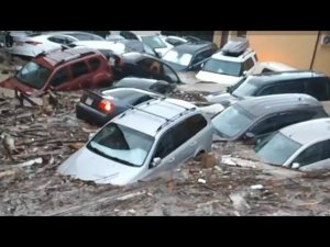 НЕБУГ! ПОЛНАЯ ЖЕСТЬ! СТРАШНЫЙ ПОТОП! МАШИНЫ СТАЛИ ГРУДОЙ МЕТАЛЛА