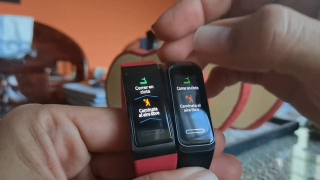 Huawei Band 4 vs Band 4 Pro full review en español (especificaciones completas) смотреть онлайн