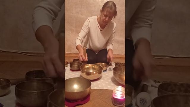 Звуковая медитация с поющими чашами "Внутренняя тишина" смотреть онлайн
