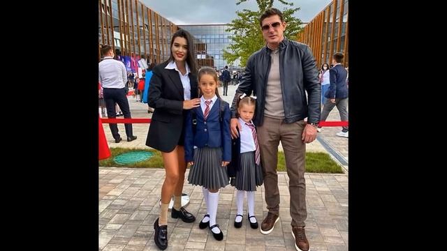 ПРИШЛА В ШКОЛУ БЕЗ ЮБКИ И ШТАНОВ.