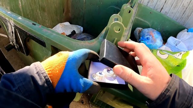 Перепутали с бомжом и дали деньги.Поход на помойки Симферополя.как я зарабатываю на помойках. смотреть онлайн