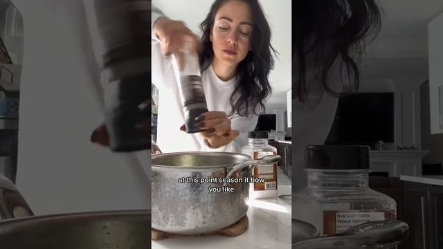 THE BEST Volume Eating Broccoli Soup