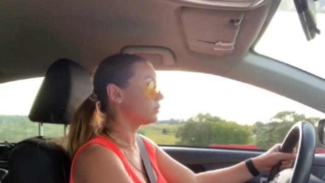 Девушка за рулём смотреть онлайн