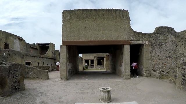 Ercolano Scavi смотреть онлайн