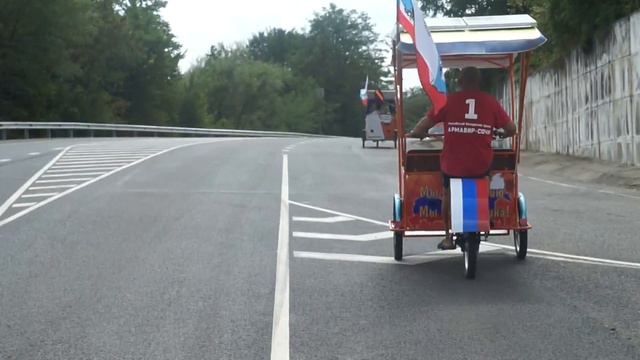 велорикше пробег поднимается в горку Киринский смотреть онлайн