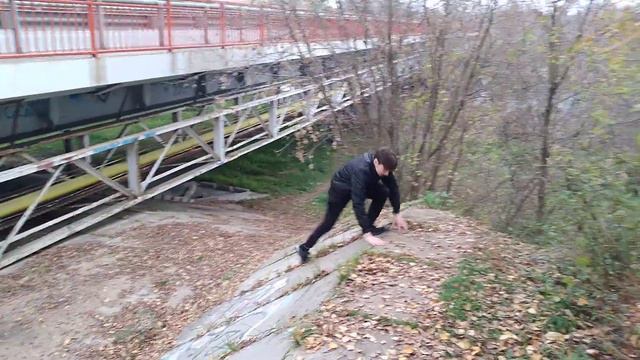 Притащились на интересный объект, мост через реку Клязьма смотреть онлайн