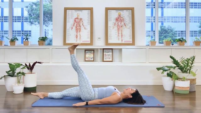 20 min Pilates Hip Workout - Hip Strengthening Exercises for Beginners 🏋️♂️(2024) #exercise #fit смотреть онлайн