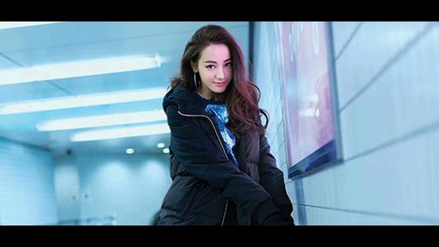 Girl On Fire - Alicia Keys смотреть онлайн