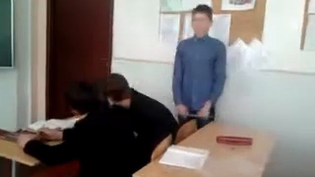 Красный лоб смотреть онлайн