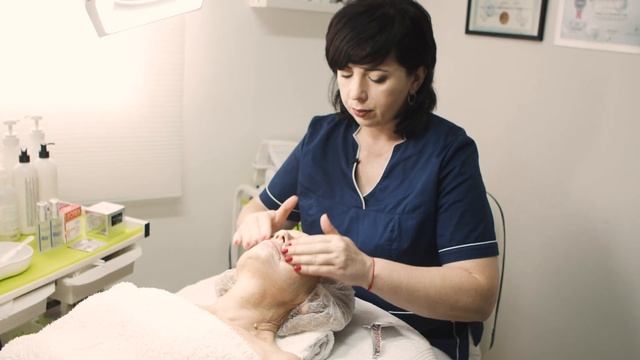 Линия антиэйджинг Leorex: Омолаживающий бустер от морщин Leorex Booster Plus смотреть онлайн