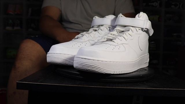 Nike Air Force 1 Mid Triple White Unboxing & Review w/ McFly KOF. All White Air Force 1 Mid Review. смотреть онлайн
