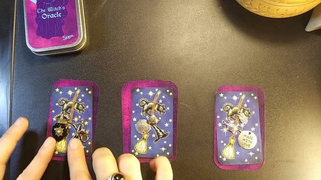 The Witch's Oracle Flip Through and Review with a mini pick a card reading смотреть онлайн