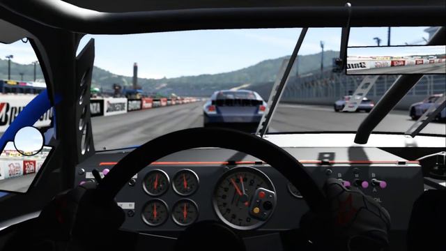Forza Motorsport 4: NASCAR смотреть онлайн