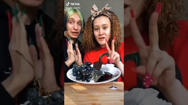 МОЛЛИ МОЛОКО/ФУД ЧЕЛЕНДЖ И КАРЕЙКА ДАША✨