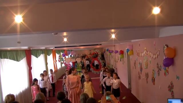 Танец Весны и Цветов Журчат ручьи смотреть онлайн