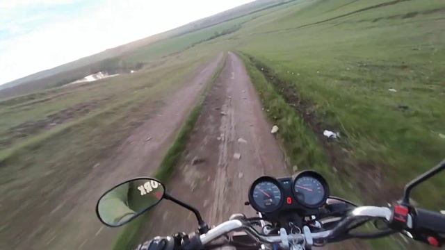 ?ПОКАТАЛСЯ ПО ПОЛЮ И РАЗВЕДАЛ ПРУД? смотреть онлайн