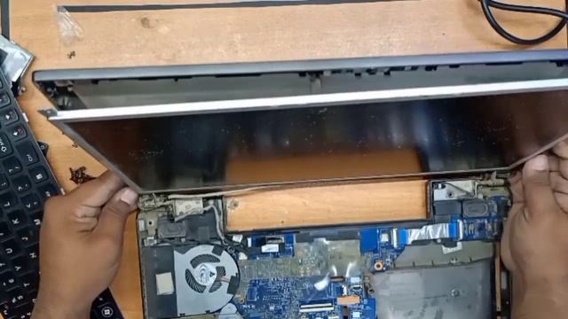 Lenovo Thinkpad B570e B570 Full Disassembly/assembly + Screen VGA Strip /VGA Cable Replacement смотреть онлайн