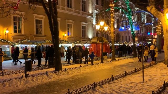 Одесса Мама, прогулка по центру в Рождество Христово 2019 смотреть онлайн