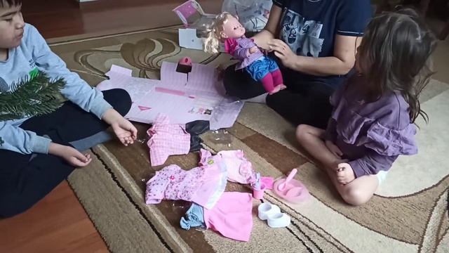 Праздник к нам приходит. Подарок от Деда Мороза для Сафии. смотреть онлайн