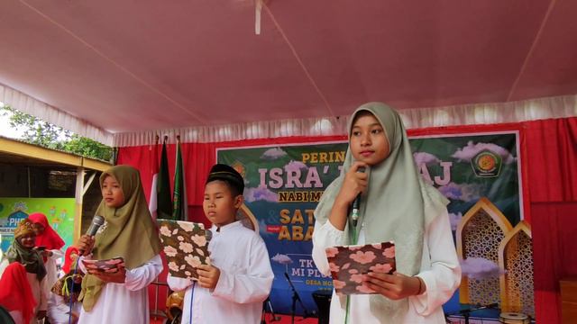 Puisi "Cahaya Isra', Karya Tetsuko Rika" | MI Ngepeh смотреть онлайн