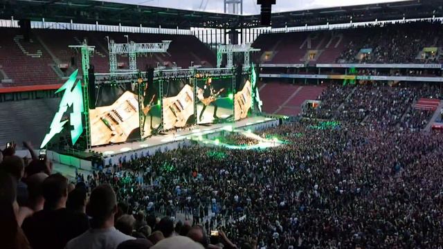 Master of Puppets Auszug Köln Rhein-Energie Stadion смотреть онлайн